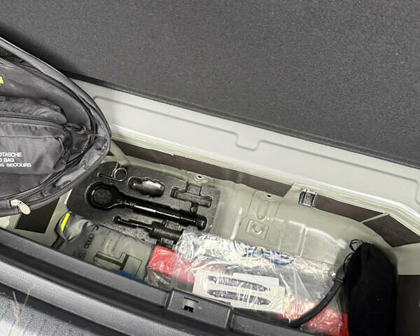 Сірий Фольксваген ID.4, об'ємом двигуна 0 л та пробігом 38 тис. км за 25300 $, фото 26 на Automoto.ua