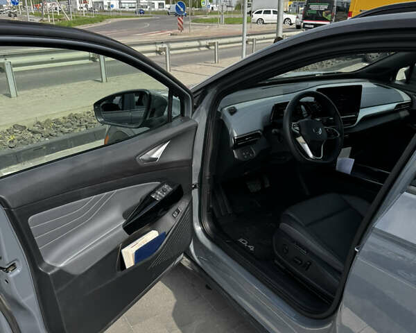 Сірий Фольксваген ID.4, об'ємом двигуна 0 л та пробігом 31 тис. км за 25000 $, фото 6 на Automoto.ua