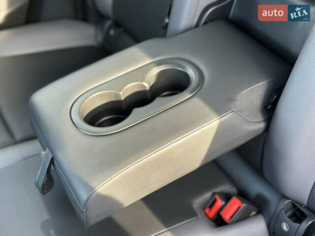 Серый Фольксваген ID.4, объемом двигателя 0 л и пробегом 80 тыс. км за 22500 $, фото 36 на Automoto.ua