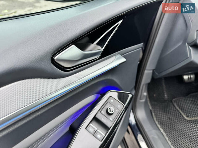 Серый Фольксваген ID.4, объемом двигателя 0 л и пробегом 63 тыс. км за 24500 $, фото 5 на Automoto.ua