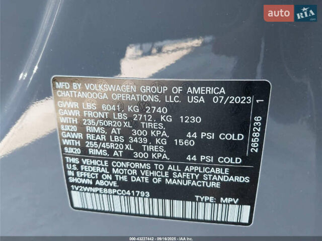 Серый Фольксваген ID.4, объемом двигателя 0 л и пробегом 13 тыс. км за 10000 $, фото 9 на Automoto.ua