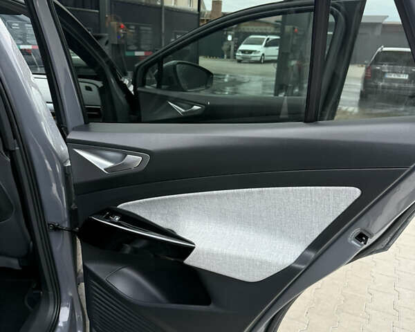 Сірий Фольксваген ID.4, об'ємом двигуна 0 л та пробігом 28 тис. км за 22300 $, фото 26 на Automoto.ua