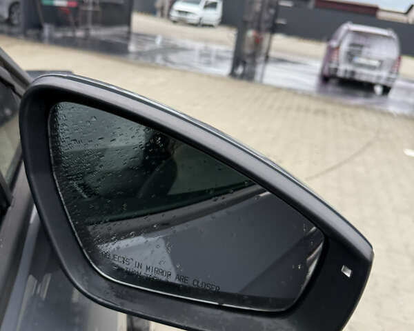 Сірий Фольксваген ID.4, об'ємом двигуна 0 л та пробігом 28 тис. км за 22300 $, фото 21 на Automoto.ua