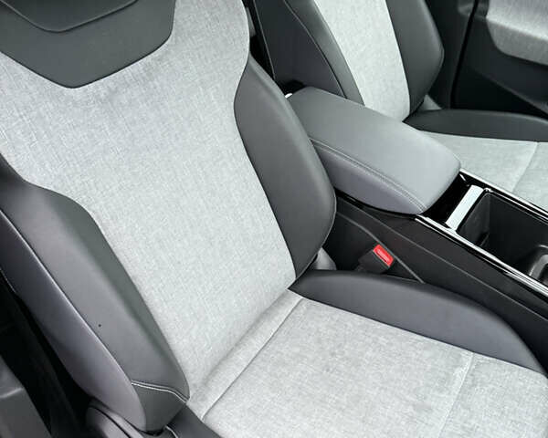 Сірий Фольксваген ID.4, об'ємом двигуна 0 л та пробігом 28 тис. км за 22300 $, фото 28 на Automoto.ua