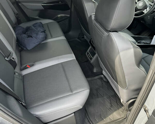 Сірий Фольксваген ID.4, об'ємом двигуна 0 л та пробігом 31 тис. км за 25000 $, фото 8 на Automoto.ua