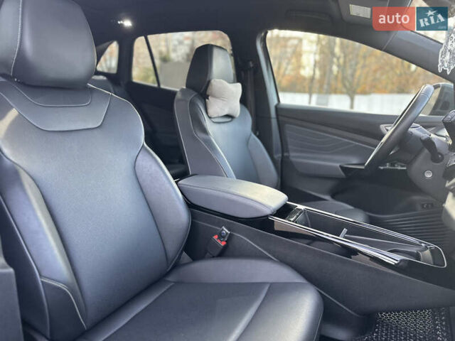 Серый Фольксваген ID.4, объемом двигателя 0 л и пробегом 80 тыс. км за 22500 $, фото 45 на Automoto.ua