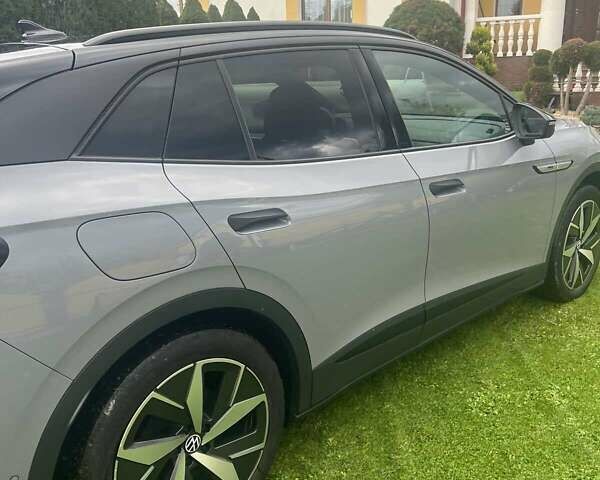 Серый Фольксваген ID.4, объемом двигателя 0 л и пробегом 63 тыс. км за 24675 $, фото 4 на Automoto.ua