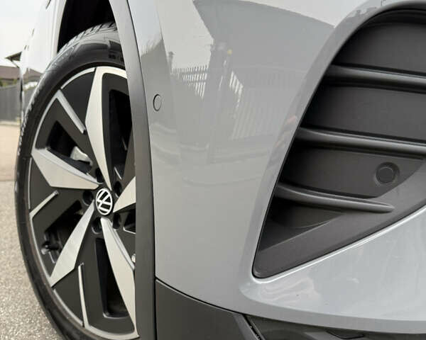 Сірий Фольксваген ID.4, об'ємом двигуна 0 л та пробігом 38 тис. км за 25300 $, фото 27 на Automoto.ua