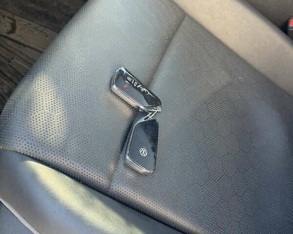 Сірий Фольксваген ID.4, об'ємом двигуна 0 л та пробігом 25 тис. км за 26500 $, фото 9 на Automoto.ua