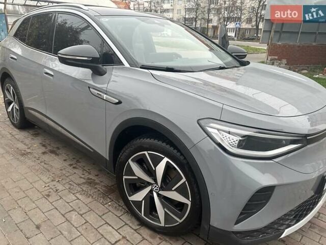 Серый Фольксваген ID.4, объемом двигателя 0 л и пробегом 49 тыс. км за 25999 $, фото 1 на Automoto.ua