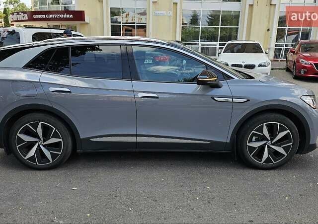 Серый Фольксваген ID.4, объемом двигателя 0 л и пробегом 20 тыс. км за 27500 $, фото 3 на Automoto.ua