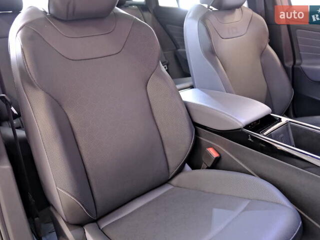 Серый Фольксваген ID.4, объемом двигателя 0 л и пробегом 13 тыс. км за 29900 $, фото 40 на Automoto.ua