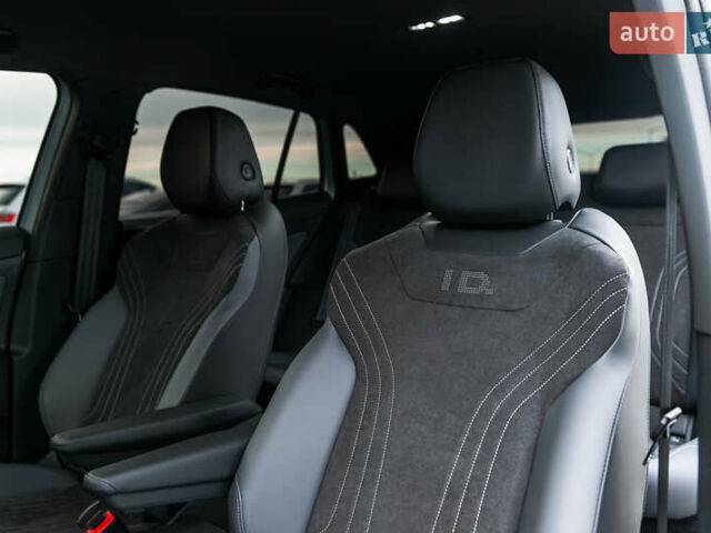 Серый Фольксваген ID.4, объемом двигателя 0 л и пробегом 1 тыс. км за 35500 $, фото 25 на Automoto.ua