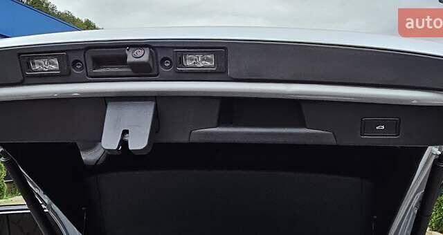 Серый Фольксваген ID.4, объемом двигателя 0 л и пробегом 2 тыс. км за 35500 $, фото 2 на Automoto.ua