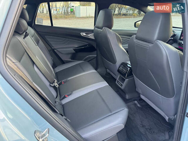 Серый Фольксваген ID.4, объемом двигателя 0 л и пробегом 11 тыс. км за 25500 $, фото 3 на Automoto.ua