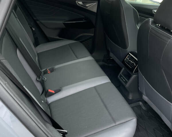 Серый Фольксваген ID.4, объемом двигателя 0 л и пробегом 13 тыс. км за 29000 $, фото 33 на Automoto.ua