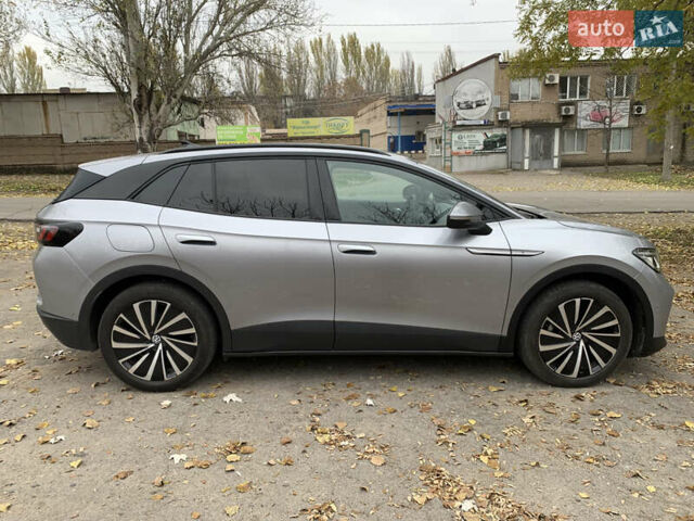 Сірий Фольксваген ID.4, об'ємом двигуна 0 л та пробігом 17 тис. км за 25300 $, фото 17 на Automoto.ua