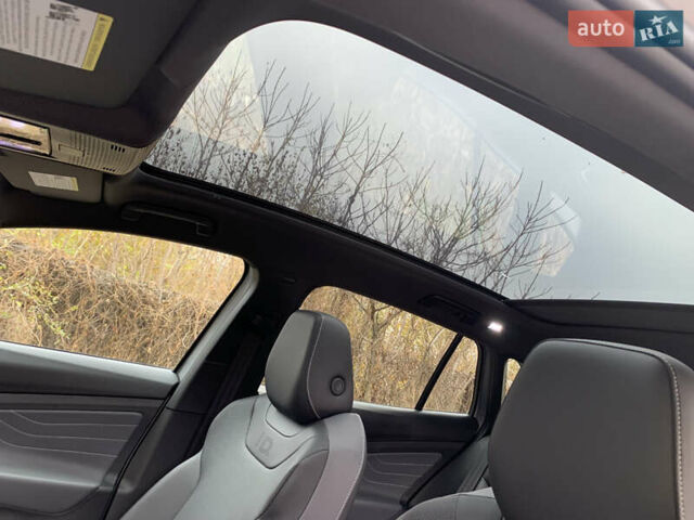 Сірий Фольксваген ID.4, об'ємом двигуна 0 л та пробігом 17 тис. км за 25300 $, фото 7 на Automoto.ua