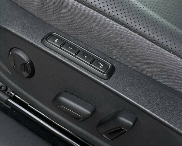 Серый Фольксваген ID.4, объемом двигателя 0 л и пробегом 13 тыс. км за 29000 $, фото 12 на Automoto.ua