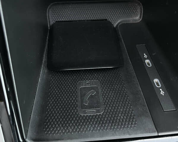 Серый Фольксваген ID.4, объемом двигателя 0 л и пробегом 13 тыс. км за 29000 $, фото 35 на Automoto.ua