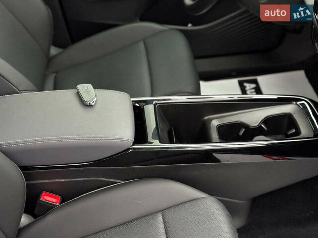 Серый Фольксваген ID.4, объемом двигателя 0 л и пробегом 3 тыс. км за 29990 $, фото 30 на Automoto.ua