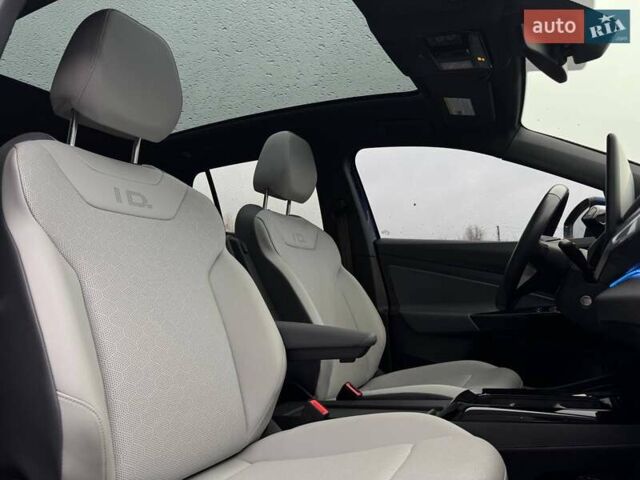 Синий Фольксваген ID.4, объемом двигателя 0 л и пробегом 20 тыс. км за 23900 $, фото 56 на Automoto.ua