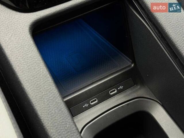 Синий Фольксваген ID.4, объемом двигателя 0 л и пробегом 20 тыс. км за 23900 $, фото 29 на Automoto.ua