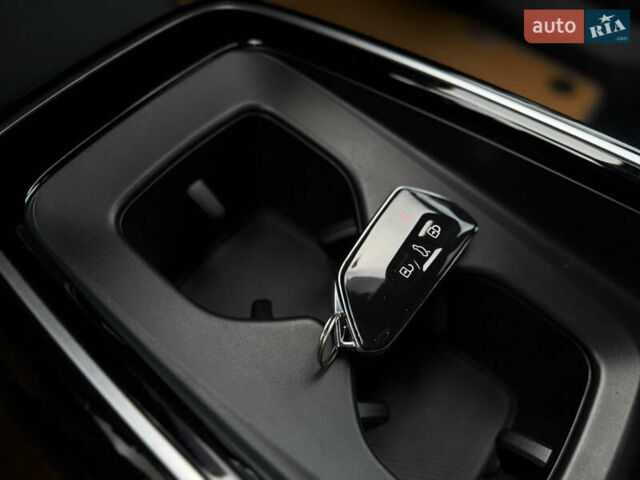 Синий Фольксваген ID.4, объемом двигателя 0 л и пробегом 5 тыс. км за 22499 $, фото 89 на Automoto.ua