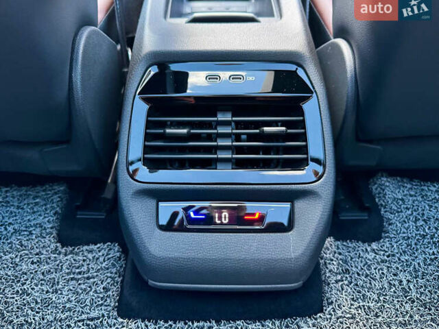 Синий Фольксваген ID.4, объемом двигателя 0 л и пробегом 15 тыс. км за 28900 $, фото 28 на Automoto.ua