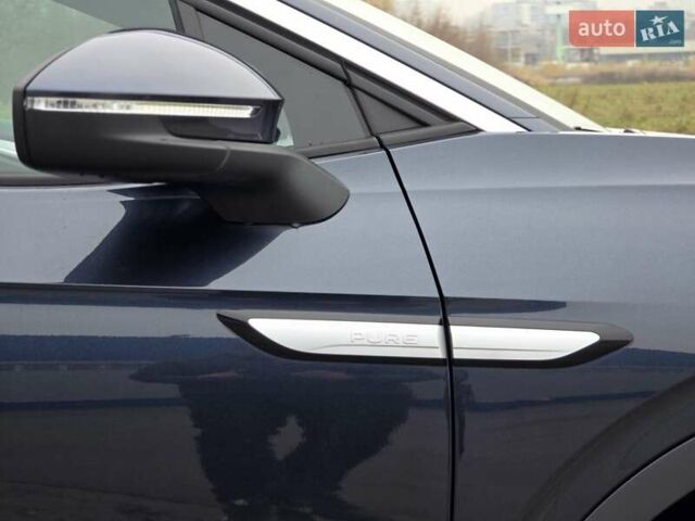 Синий Фольксваген ID.4, объемом двигателя 0 л и пробегом 9 тыс. км за 22890 $, фото 35 на Automoto.ua