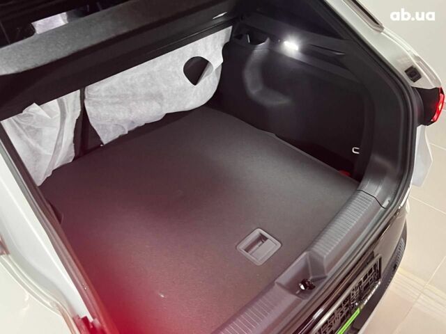 Белый Фольксваген ID.4 Crozz, объемом двигателя 0 л и пробегом 1 тыс. км за 44000 $, фото 8 на Automoto.ua