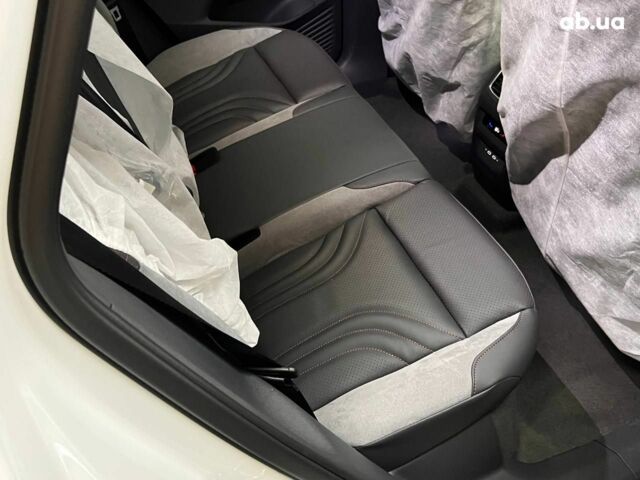 Белый Фольксваген ID.4 Crozz, объемом двигателя 0 л и пробегом 1 тыс. км за 44000 $, фото 18 на Automoto.ua