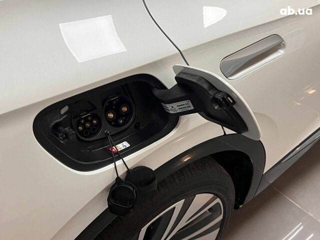 Белый Фольксваген ID.4 Crozz, объемом двигателя 0 л и пробегом 1 тыс. км за 44000 $, фото 9 на Automoto.ua