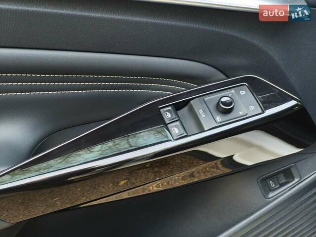 Белый Фольксваген ID.4 Crozz, объемом двигателя 0 л и пробегом 64 тыс. км за 24500 $, фото 6 на Automoto.ua