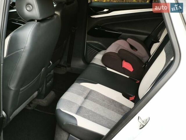 Белый Фольксваген ID.4 Crozz, объемом двигателя 0 л и пробегом 64 тыс. км за 24500 $, фото 13 на Automoto.ua