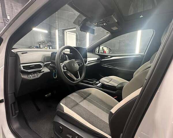 Белый Фольксваген ID.4 Crozz, объемом двигателя 0 л и пробегом 73 тыс. км за 21800 $, фото 7 на Automoto.ua