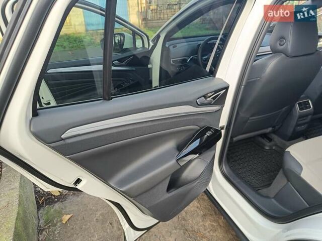 Белый Фольксваген ID.4 Crozz, объемом двигателя 0 л и пробегом 76 тыс. км за 20300 $, фото 21 на Automoto.ua