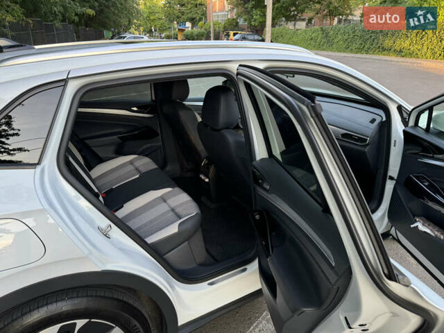 Белый Фольксваген ID.4 Crozz, объемом двигателя 2.5 л и пробегом 28 тыс. км за 24500 $, фото 5 на Automoto.ua