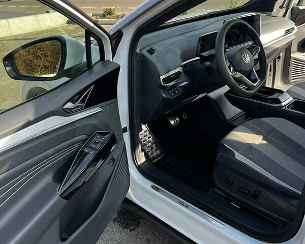 Белый Фольксваген ID.4 Crozz, объемом двигателя 0 л и пробегом 59 тыс. км за 22600 $, фото 15 на Automoto.ua