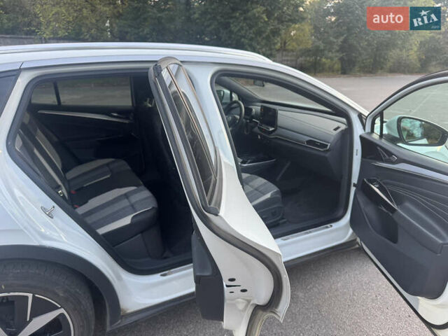 Белый Фольксваген ID.4 Crozz, объемом двигателя 0 л и пробегом 106 тыс. км за 25500 $, фото 10 на Automoto.ua