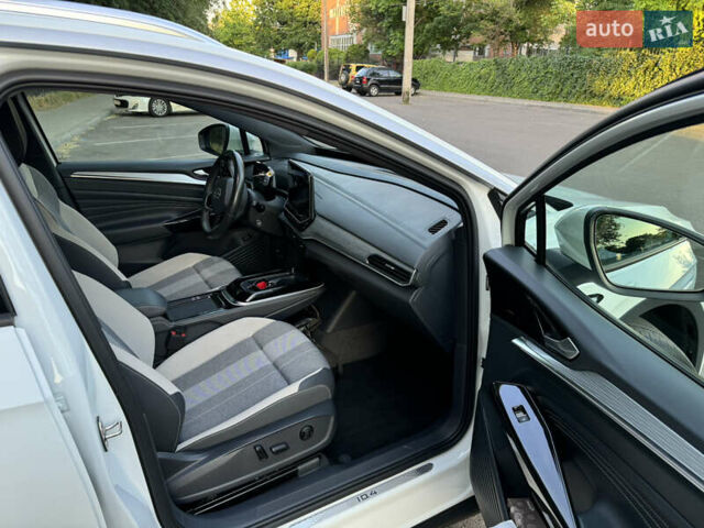 Белый Фольксваген ID.4 Crozz, объемом двигателя 2.5 л и пробегом 28 тыс. км за 24500 $, фото 4 на Automoto.ua