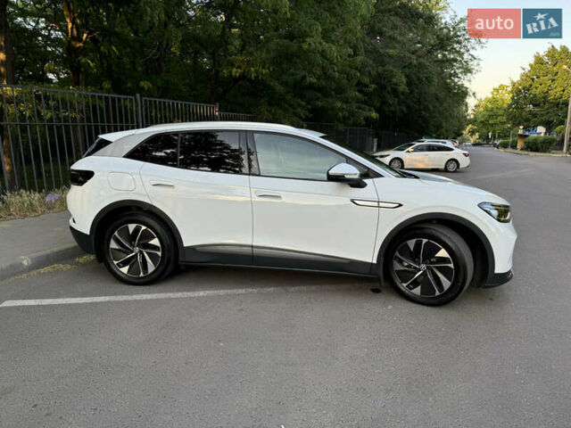 Белый Фольксваген ID.4 Crozz, объемом двигателя 2.5 л и пробегом 28 тыс. км за 24500 $, фото 3 на Automoto.ua