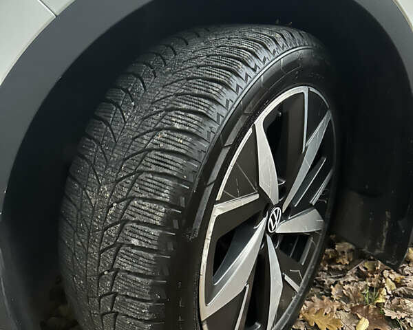 Білий Фольксваген ID.4 Crozz, об'ємом двигуна 0 л та пробігом 60 тис. км за 24500 $, фото 24 на Automoto.ua