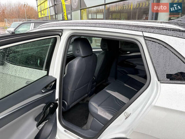 Белый Фольксваген ID.4 Crozz, объемом двигателя 0 л и пробегом 22 тыс. км за 25600 $, фото 5 на Automoto.ua