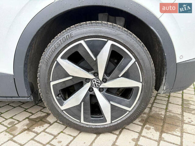 Белый Фольксваген ID.4 Crozz, объемом двигателя 0 л и пробегом 22 тыс. км за 25600 $, фото 4 на Automoto.ua