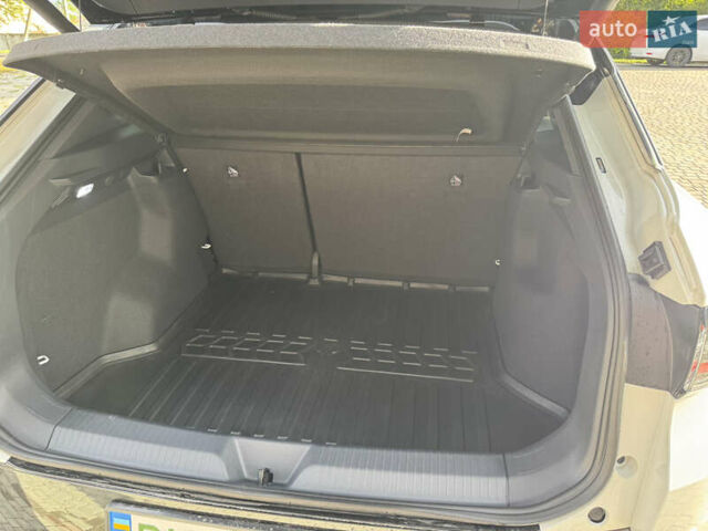 Белый Фольксваген ID.4 Crozz, объемом двигателя 0 л и пробегом 1 тыс. км за 29500 $, фото 18 на Automoto.ua