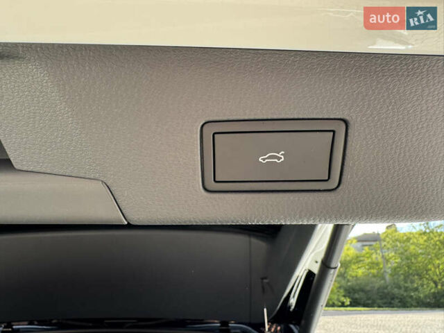 Белый Фольксваген ID.4 Crozz, объемом двигателя 0 л и пробегом 1 тыс. км за 29500 $, фото 19 на Automoto.ua