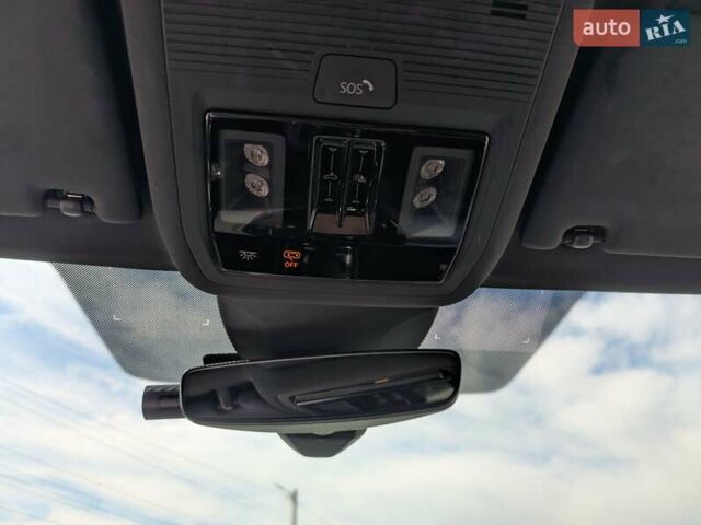 Красный Фольксваген ID.4 Crozz, объемом двигателя 0 л и пробегом 48 тыс. км за 25600 $, фото 25 на Automoto.ua