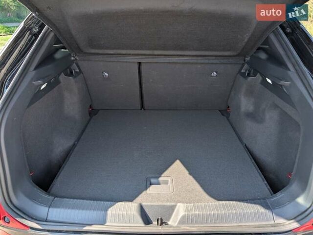 Красный Фольксваген ID.4 Crozz, объемом двигателя 0 л и пробегом 48 тыс. км за 25600 $, фото 30 на Automoto.ua