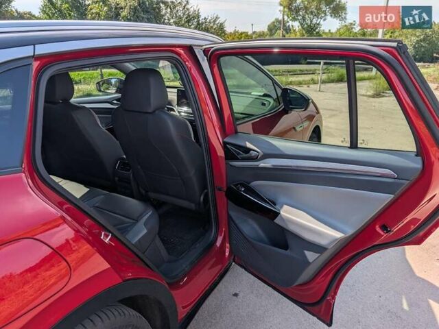 Красный Фольксваген ID.4 Crozz, объемом двигателя 0 л и пробегом 48 тыс. км за 25600 $, фото 27 на Automoto.ua